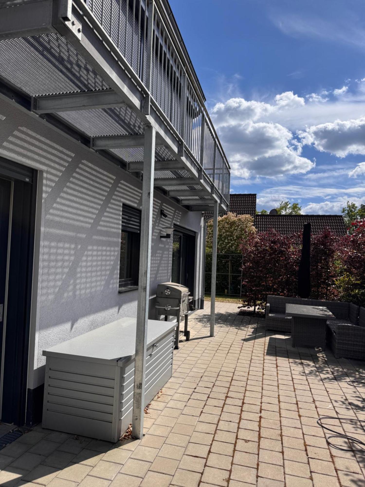 Moderne Ferienunterkunft/Wohnung Burgthann Exterior foto